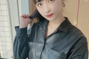 餡子すきやねんけど和菓子だいすき

#レザーワンピース #レザー #モノトーンコーデ #ブラックコーデ #ポニーテール #ぱっつん前髪 #ワ...