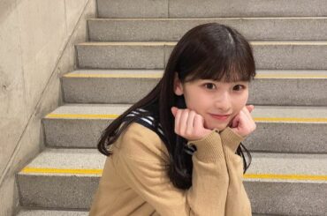 .﻿
いつもの階段で﻿
It's the usual stairs﻿
・﻿
・﻿
#schooluniform #セーラー服...