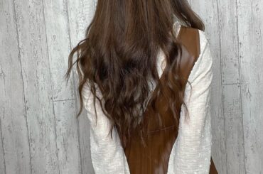 .
きのうは髪型的に長くしたの
伝わらんやったけど
こうやって見ると結構長くない？♡

ラピスシャンプーとトリートメントは
昔から使いよったけど 新しくなってか...