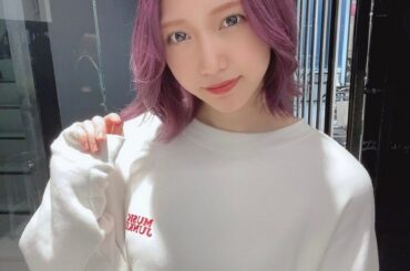 紫復活
そして過去1短いです！
自分がAKBの間にこんな短くすると思わなかった笑...