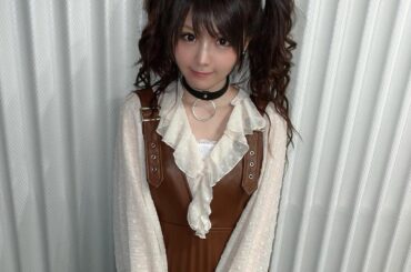 .
ロングヘアで 
初めてのツインテール

この洋服は
最近のお気に入りの上下ZARAです♡

ZARAって商品多いけん
買い物行ったら絶対かわいいのが
いくつ...