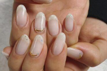 .
.
NewNAIL♡♡
.
中目黒にあるBeautySalon[LEON]さんで
やっていただきました
.
角質ケアもやって
お肌めっちゃサラサラなったーっ...