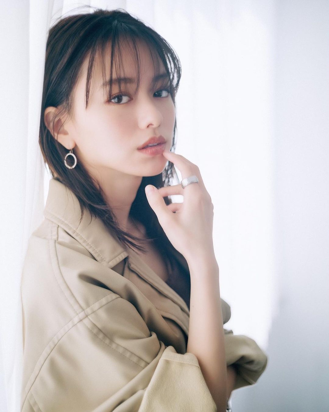 山本舞香 別冊カドカワscene06 発売です 是非 Moe Zine