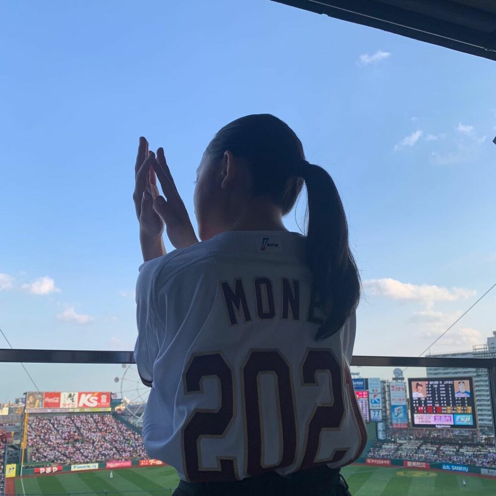 始球式 Moe Zine 始球式 Moe Zine