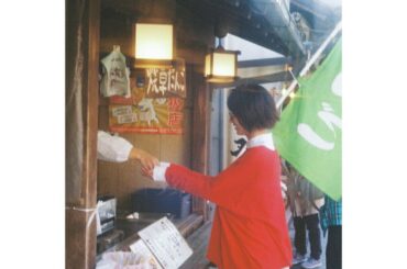 お団子にありつく。
この時の撮影食べてばっかり
サイコウ

#作撮り
#お釣りはしっかりポッケに
#草団子おいしかった
#柴又良い場所...