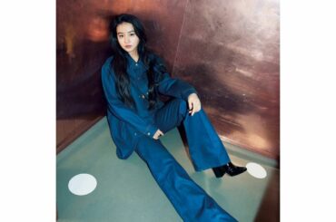 Elle with @amiparis  
I loved all of the looks ! 

Photo by @akinoriito_i 
Makeu...