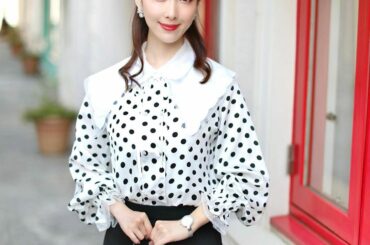 お問い合わせの多かった.
こちらの水玉ブラウス
本日21:00〜カートオープンします

襟は2wayで取り外しも可能なので
様々なアレンジで楽しめます♪
カーデ...