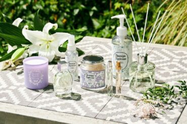 ノスタルジアシンドロームはどこから購入できるんですか？と質問がよく来ますが、インスタの自己紹介のところにリンク貼ってあってそこからとべます〜！...