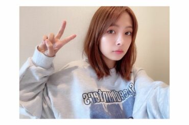 .
.
.
イメチェン︎
初めて染めた。
.
前髪を分けることが多くなったのでこのまえメンテナス行ってきた〜
.
.
新しいスタイルどうでしょう？？...