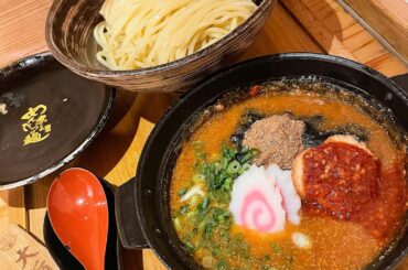 入り口で麺の量と辛さをたくさんある﻿
木の札から選択するよ〜﻿
　﻿
とっても濃厚で美味しかった﻿
﻿
﻿
﻿
#斉藤優里 #ゆったん﻿
#たんたんたんゆったん...