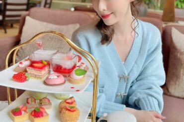 久々に. @sheratonmiyakotokyo_official のストロベリーアフタヌーンティーしてきました
.
こちらは紅茶やドリンクが何杯でも飲み放題...