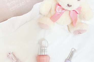 ・
・
・



この前の生誕祭の時にゆいりさんに可愛すぎるお誕生日プレゼントを頂きました!!(≧∇≦)
とっっっても嬉しかったです！！

メイク道具可愛すぎる...