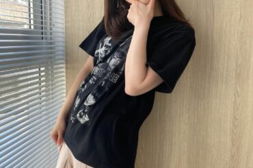 卒業コンサートTシャツ着てみました。どちらもMサイズ。
私は158センチの普通体型です。
参考にしてみてね︎...