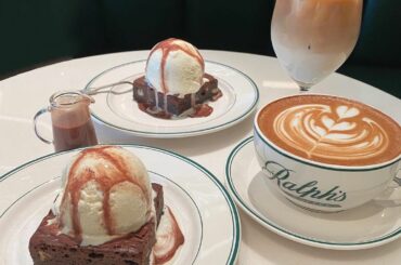 バニラアイスの染み込んだブラウニーが美味しかった

 #ralphscoffee #表参道カフェ #チョコブラウニー...