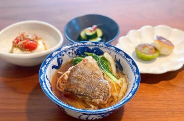 久しぶりのおうちご飯投稿。

台湾でポピュラーらしいです

#早織飯
#今日のごはん

#清蒸魚麺
#チンジャンユー
#トマトじゃこ奴
#きゅうりの中華風漬け
...