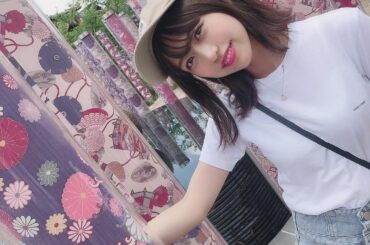 .
2年前の写真だけど、髪をちょうどこのくらいの長さに切ったから最近撮ったように見える。

もっと短くするか、また伸ばし始めるか、
悩み中...

こう見ると少...