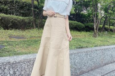 @kol.japan の
まこっちゃん(@okunaka_makoto )プロデュースのお洋服
ふんわりなトップスにウエストがキュッと閉まるスカートのコーデが...