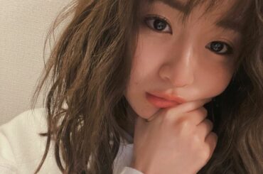 夏日だー！半袖になる日も近いぞ。
油断してるとすぐ焼けるから
日焼け対策しっかりせねば！！

さて明日はさえ沼vol.3発売日
ラブストーリーだよ〜！
きみのと...