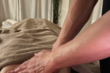 蠍座の満月の夜、
皆さんいかがお過ごしですか？

@naturalist_tomomi ちゃんに教えてもらって
ずっと気になっていたsalon
@the_cle...