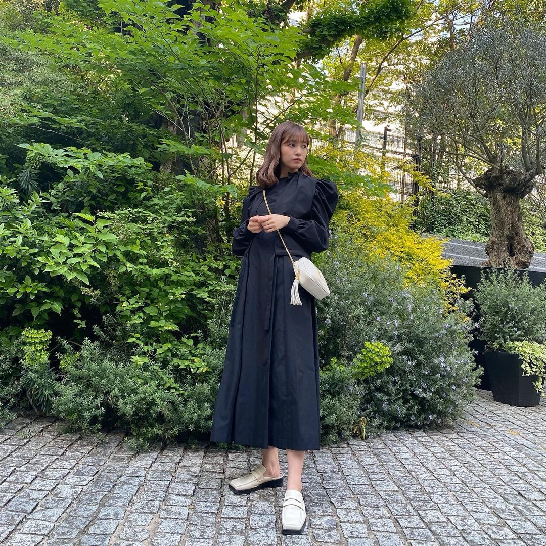加藤玲奈 形が可愛く購入したワンピース シルエットが綺麗に見えるワンピースってテンション上がるよねー 肩のボリューム感がお気に入り Amerivintage Moe Zine