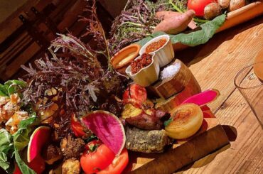 人間辛いことは続けられないから。辛い食事制限ではなく、自分の心とカラダを大切にする食事をずっと続けていこう
Eat healthier, and treat y...