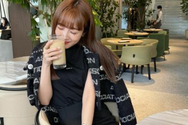 今日はめちゃくちゃ暑い…
溶けちゃいそうです

そんな 今日の私服は、
ALL BLACK code

次の投稿で全身載せますね。

#のんの私服 #nwith...