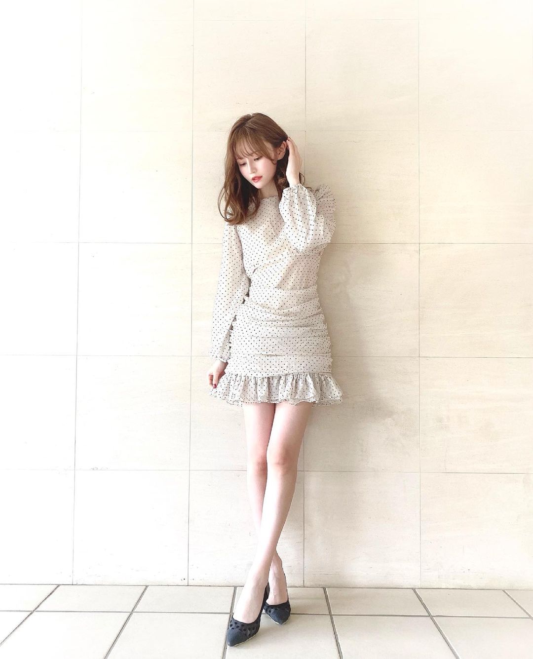 込山榛香 おnewのワンピース ワンピースの形が凄くお気に入りです 私服でこんなにミニスカートは久しぶりだな One Piece Pomme Moe Zine