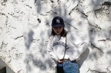 ちょっと前の写真

この時期スウェット着るのが好き
お腹チラリしてるからアップしないでね笑...