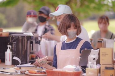 GWは @nasufarmvillage のweekend cafeにて万ちゃんの横でレジをうっておりました

来てくださったかたにありがとうございますと伝えら...