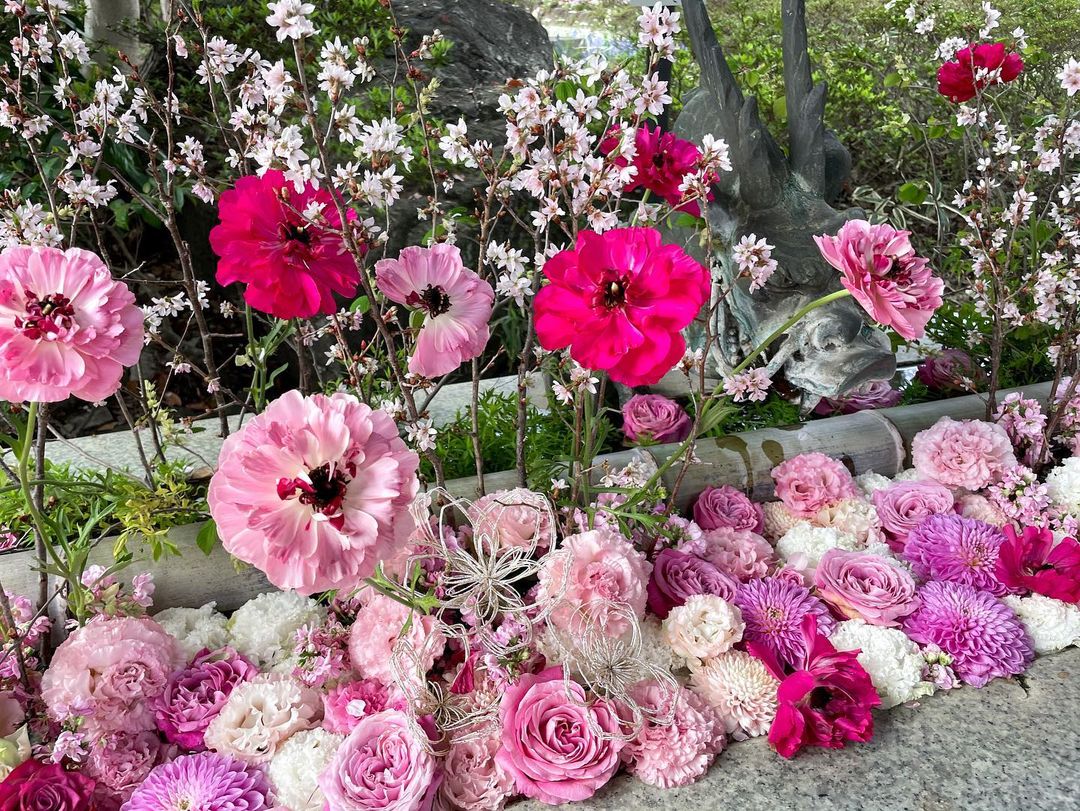 伊藤奈月 𝘏𝘈𝘕𝘈 𝘉𝘐𝘠𝘖𝘙𝘐 お花のテーマパーク 4月の1週目に行ったんだけど もう ここはネモフィラ咲いてたの 早い ピンクのお花で Moe Zine