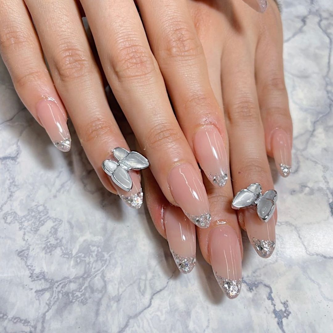 木村有希 New Nail キレイめシンプルだけど 印象的なデザイン 最近流行ってるよね 流行りにはすぐ乗るタイプ 今回のネイルは Kawasaki0033 さ Moe Zine 木村有希 New Nail キレイめシンプルだけど 印象的なデザイン 最近流行ってるよね 流行りにはすぐ乗るタイプ 今回のネイルは Kawasaki0033 さ Moe Zine