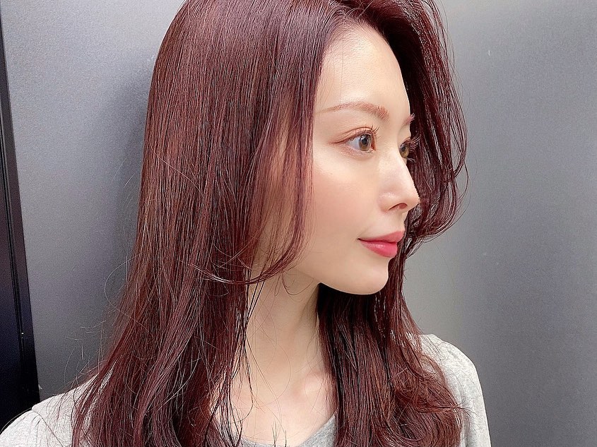 松下侑衣花 垢抜けるか垢抜けないかの鍵を握っているのは 眉 眉色は顔の雰囲気をガラリと変えてしまうくらい大きな影響力を持つ ベーシックな茶系パウダーももちろん良いけど Moe Zine 松下侑衣花 垢抜けるか垢抜けないかの鍵を握っているのは 眉 眉色は顔の雰囲気をガラリと変えてしまうくらい大きな影響力を持つ ベーシックな茶系パウダーももちろん良いけど Moe Zine