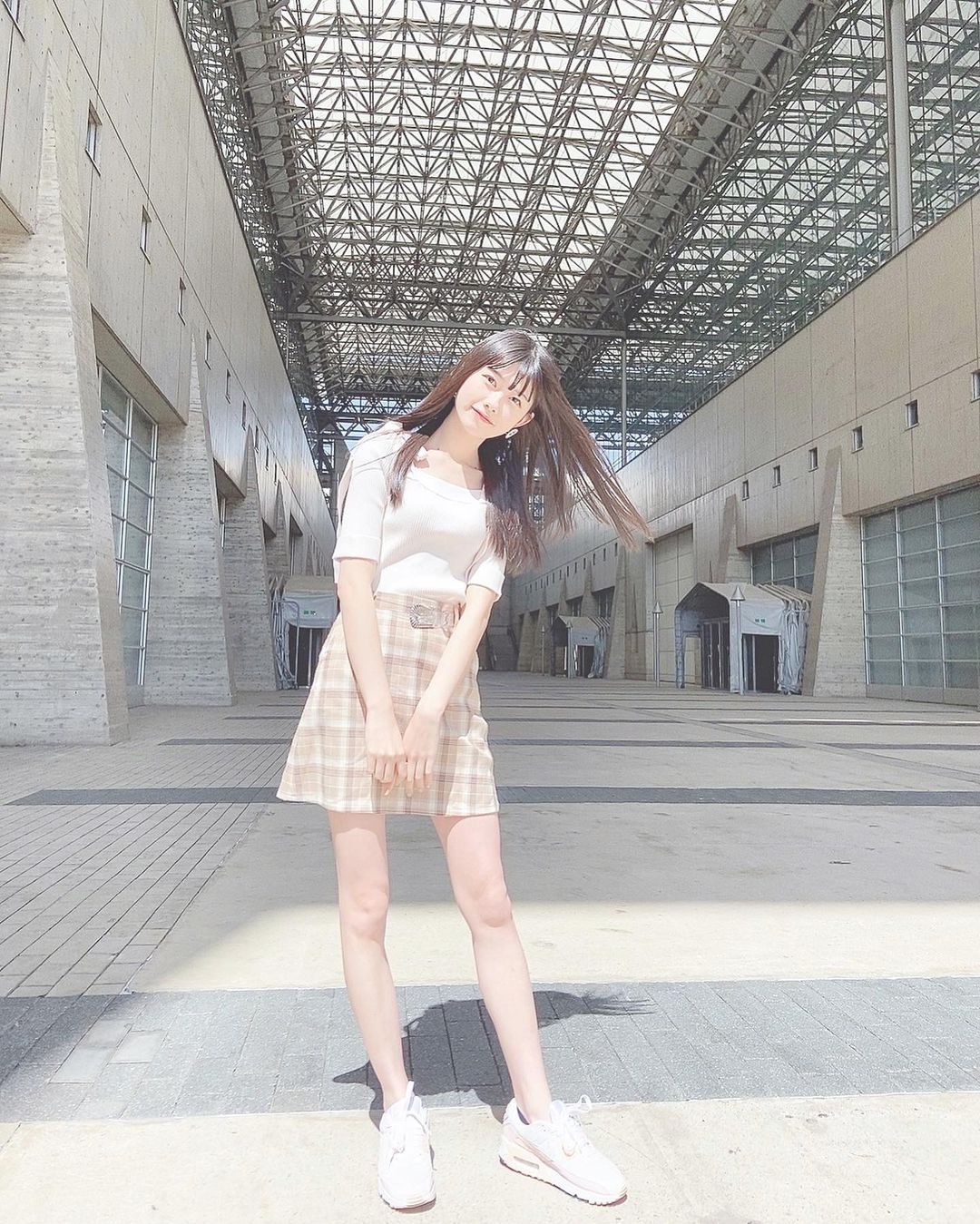 千葉恵里 今日暖かくて嬉しかった このくらいの気温が丁度いい 顔が眩しそう Moe Zine 千葉恵里 今日暖かくて嬉しかった このくらいの気温が丁度いい 顔が眩しそう Moe Zine