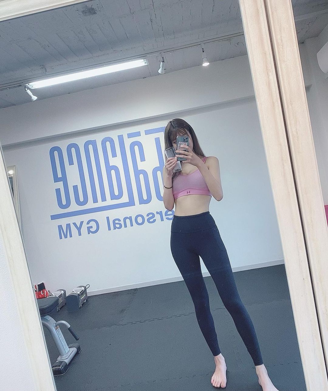 神崎紗衣 変な声いっぱい出た 美尻 美脚 腹筋女子 トレーニング女子 ヒップアップ フィットネス 肉体改造 ジム女子 筋トレ女子 ジムウェア 性感 外拍 抖 Moe Zine