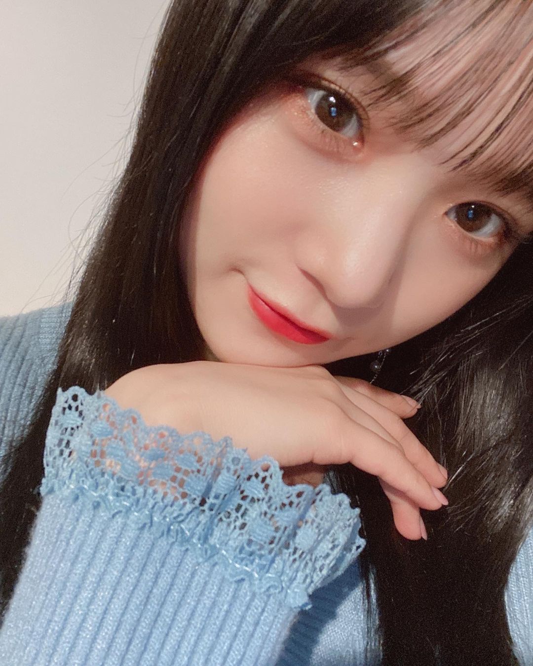 稲場愛香 目元をブラウンに なんか盛れた 笑 Juicejuice 稲場愛香 まなかん アイドル Idol 黒髪 ストレート Moe Zine