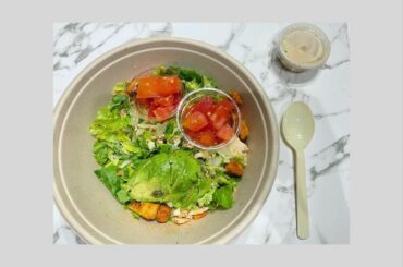 .
大好きなCRISP SALAD WORKS
ひっっさしぶりに食べました𓎩𓌉𓇋 ‎

トマトは時間が経つと水が出るけんいつも別添えしてもらうよ✧

もう毎日こ...