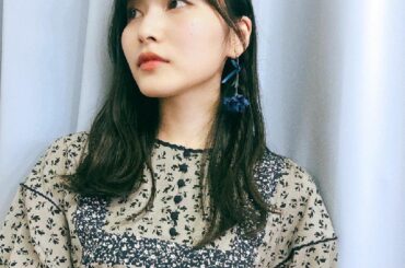 さっぱりとあまいワンピースにスパイスを。

青いカーネーションのイヤリング。
少し大きめなんだけど片耳だけのバランスだったり、色合いがとっても好みだなぁ。ワンピ...