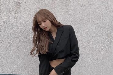 いつかの私服。
肩の部分が汚れてる...