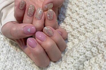 .
コンサート前に駆け込みでネイル変えてきました︎
やっぱりコンサートの時はキラキラネイルしたくなる

遠くからでもキラキラしてるの見えるかな〜*。

良く探す...