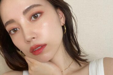 CHANEL LES BEIGES
新作コスメを使ってメイクアップ。
YouTubeで詳しく！
・
@chanel.beauty 
#LESBEIGES #ch...