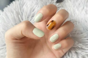 最近韓国で流行ってるohoraデビューしちゃった！
サロンでやると高いしこのご時世だからセルフネイルでこれだけクオリティ高くできるの嬉しい…
不器用な私でも10...