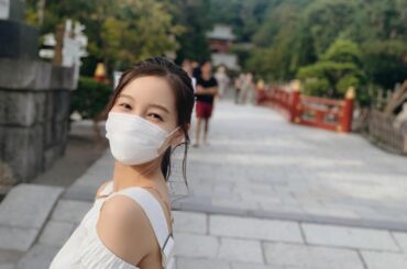 .
.
今日は雨ですねぇ。
雨のシトシト〜って音を聴くと
学生の時の事を思い出します

雨の日は午前中の授業がやけに静かで
電気をつけた教室も、少し暗く感じたり...