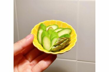 *
たくさんあったアスパラガスの一部は
ぬか漬けになりました
#アスパラ#ぬか漬け#もはや趣味...