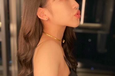 .
.
ちょっと前に
@log_omotesando で
暗めのアッシュグレーに
してもらったよぉん︎
(ライトの関係で明るく見えるけどもっと暗い)
@log_...