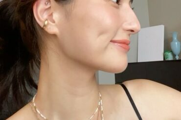 手作りビーズアクセサリー
マスクチェーンをネックレスとしてつけている...