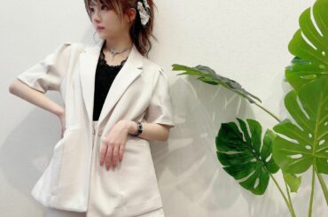 .
かわいーこの服。
やっぱりセットアップってかわいいなあ

最近ENVYMにたくさんセットアップあって嬉しい♬

そしてまた、まつ毛くりーん( ꇐ₃ꇐ )って...