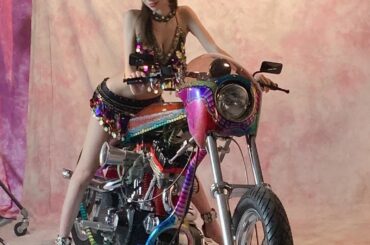 6月11日発売の
Vibes Magazine７月号
の表紙と中のグラビアに
出させて頂きました
全国の書店コンビニでgetしてね
#vibes...