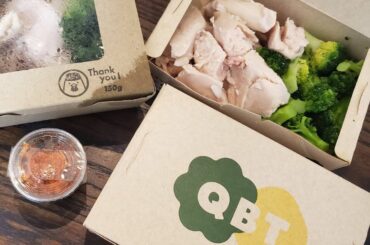 .
日頃よく食べるので
とりむね肉とブロッコリーで
お夕飯すませてみたよ
#究極のブロッコリーと鶏胸肉 
でたのんでみました！しっとりしてておいしい！我慢出来た...