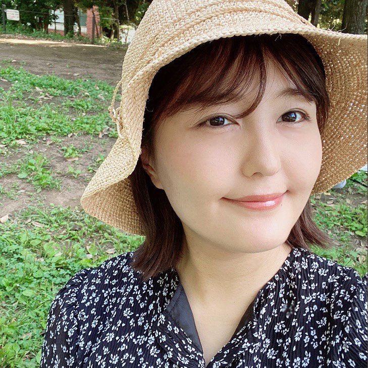 野中藍 無印良品 の帽子 かわいい 折り曲げても平気なの それにしても22度って聞いてたのに 暑かったぁ 明日ももれなく公園です Ootd Fashio Moe Zine