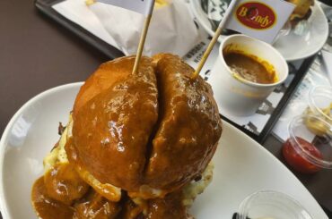 .
初のeat play worksに
気になってたの～！
ハンバーガーランチしに来たよ
今はカレー屋さんの　@curryrestaurant_bondy_of...